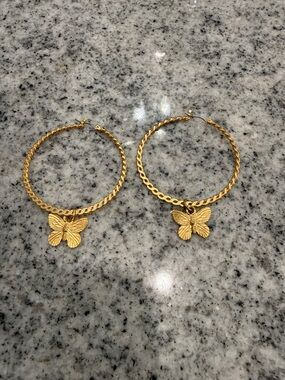 Susan Shaw Gold Butterfly Charm Hoop Earrings